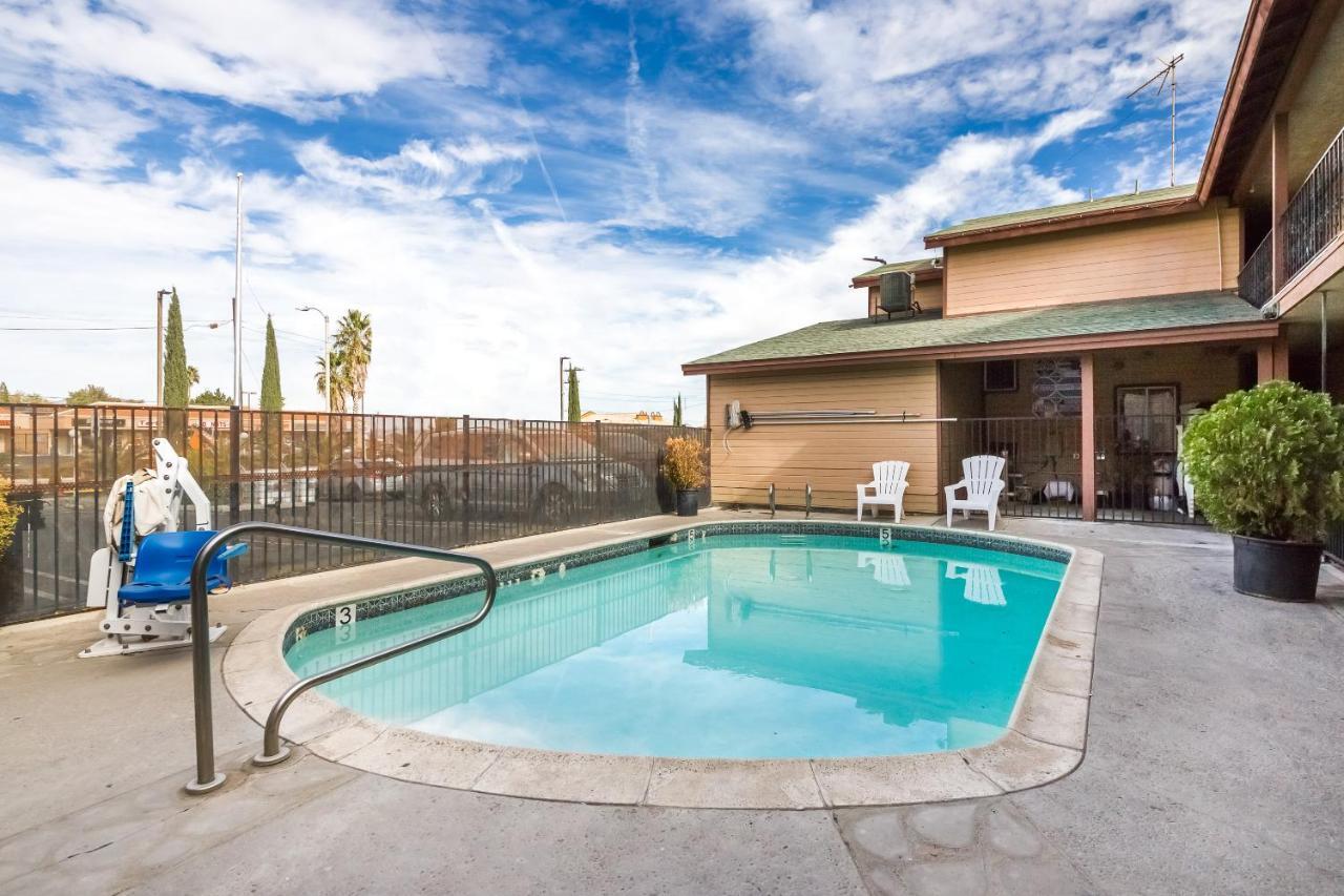 Quality Inn Victorville - Hesperia I-15 Екстер'єр фото